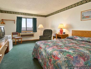 Super 8 By Wyndham Warroad Hotel ภายนอก รูปภาพ